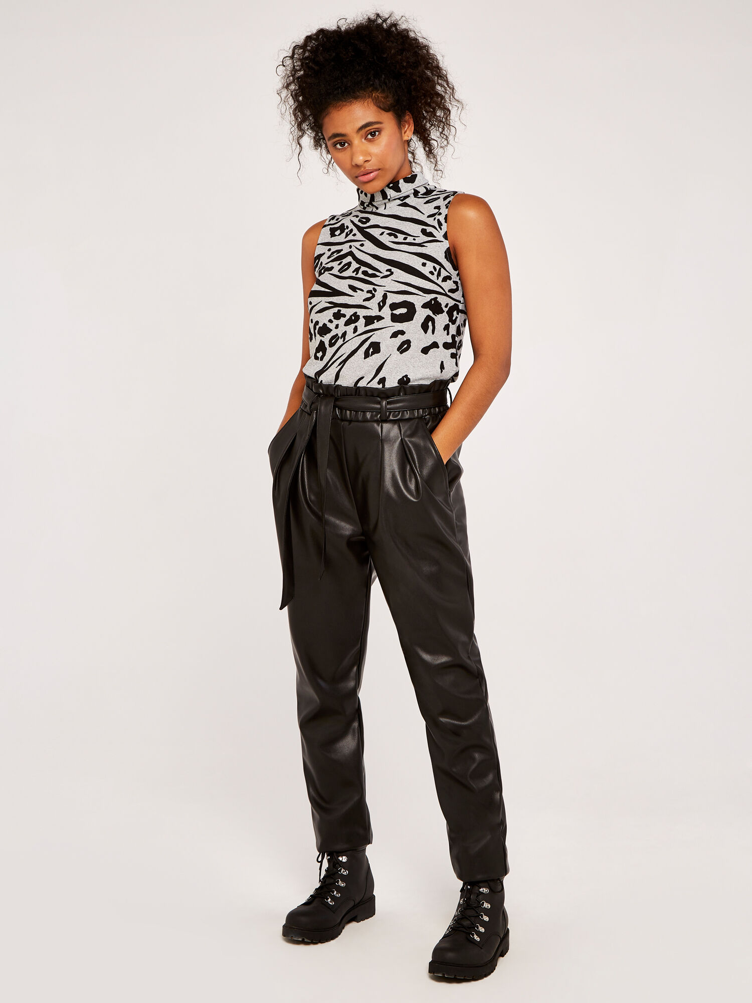 New Look Leather Trousers outlet  Women  1800 products on sale   FASHIOLAcouk