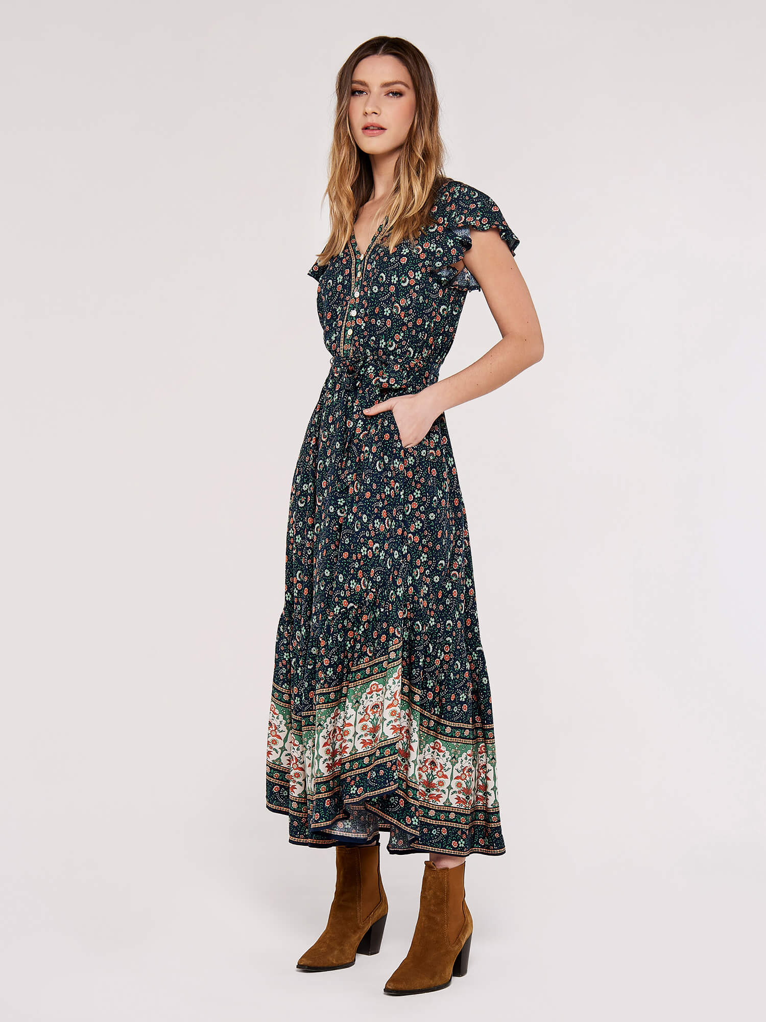 Sarasa Floral Midaxi Dress | Apricot Clothing