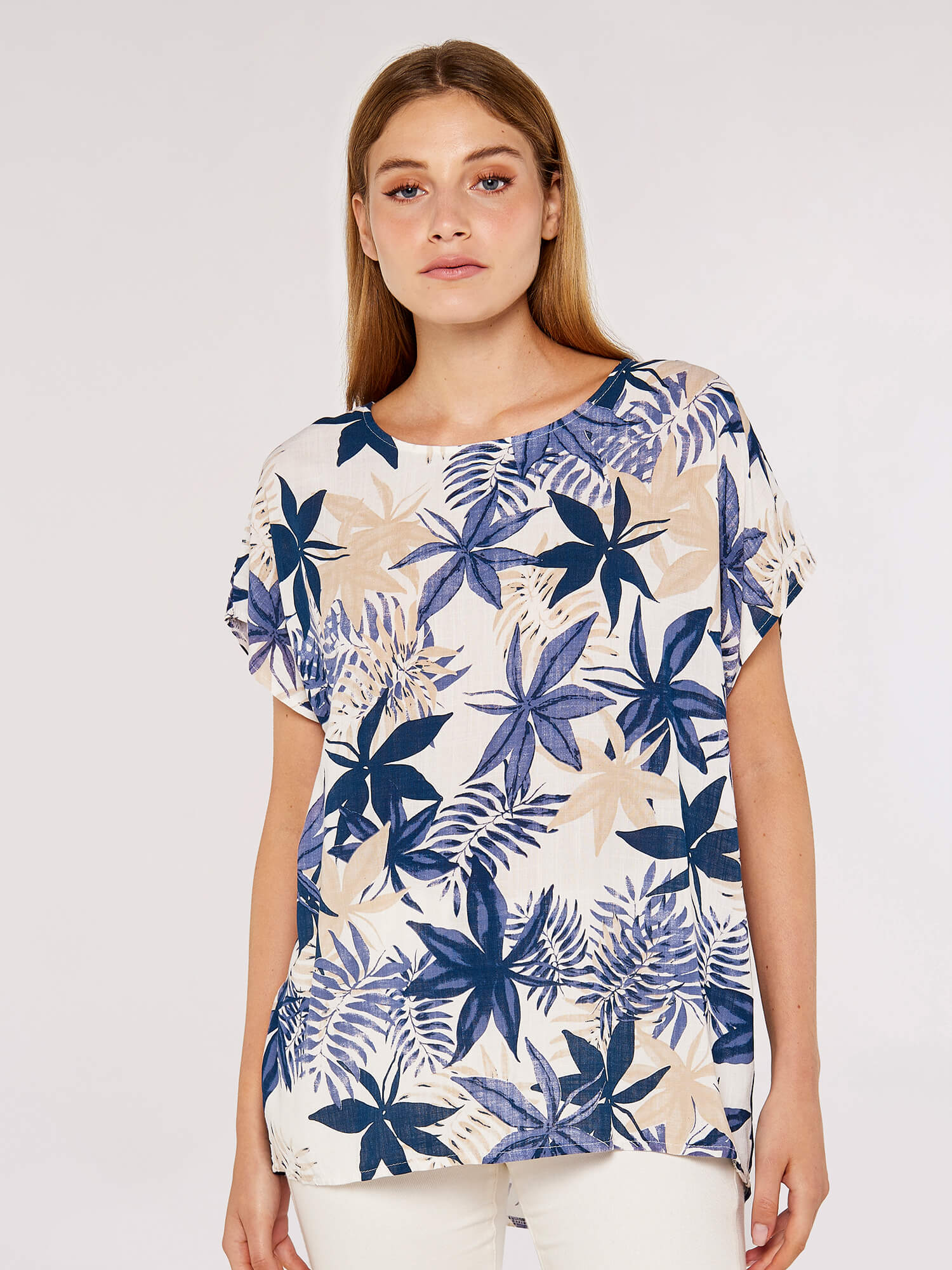 Ornamental Leaf Top | Apricot Clothing